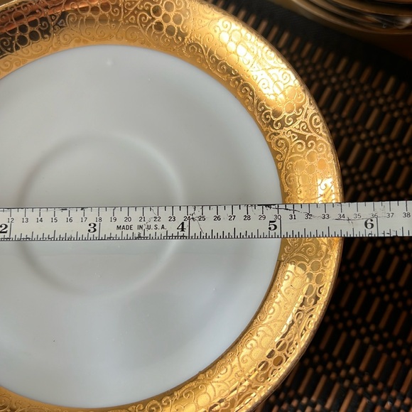 ROYAL LB BARVARIA warranted 18carat gold saucers. Used in good cond. 5.7”dia. - Picture 8 of 12